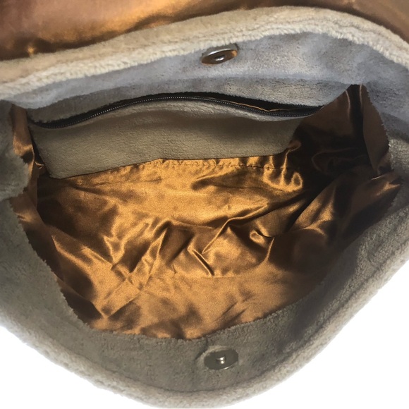 CHANEL Bag - Picture 4 of 7